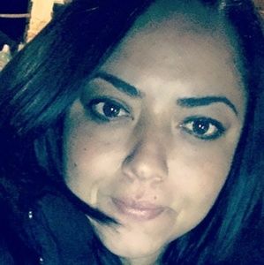 Meet your Posher, Ana